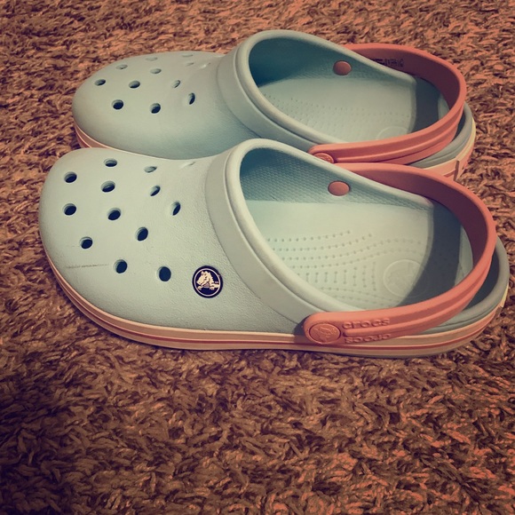 painting my crocs